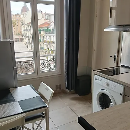 Studio Central Nice 아파트 *