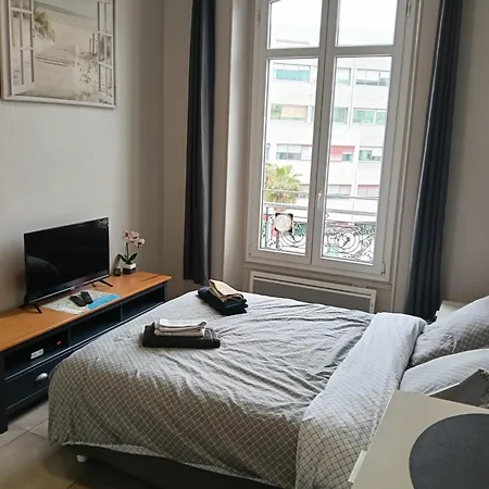 Studio Central Nice نيس